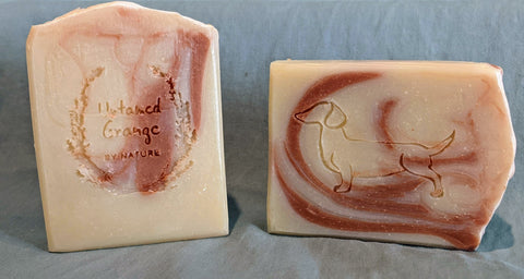Dog and Cat Shampoo Bar with Frankincense and Lavender (approx. 115 grams)